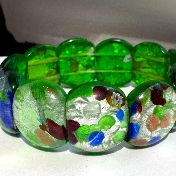💫 Beautiful Rare Murano Glass Green, Silver Fleck Tutti-Frutti Elastic Bracelet - Picture 12 of 13